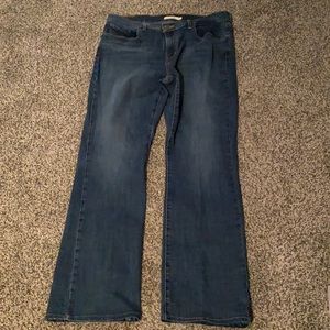 Levi’s Classic bootcut Jean, medium rinse, Size 14